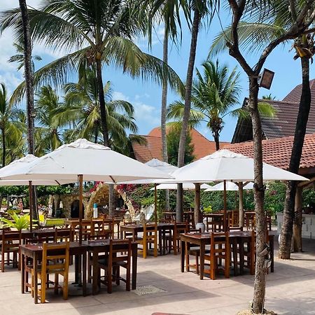 Palumboreef Beach Resort Уроа Екстериор снимка
