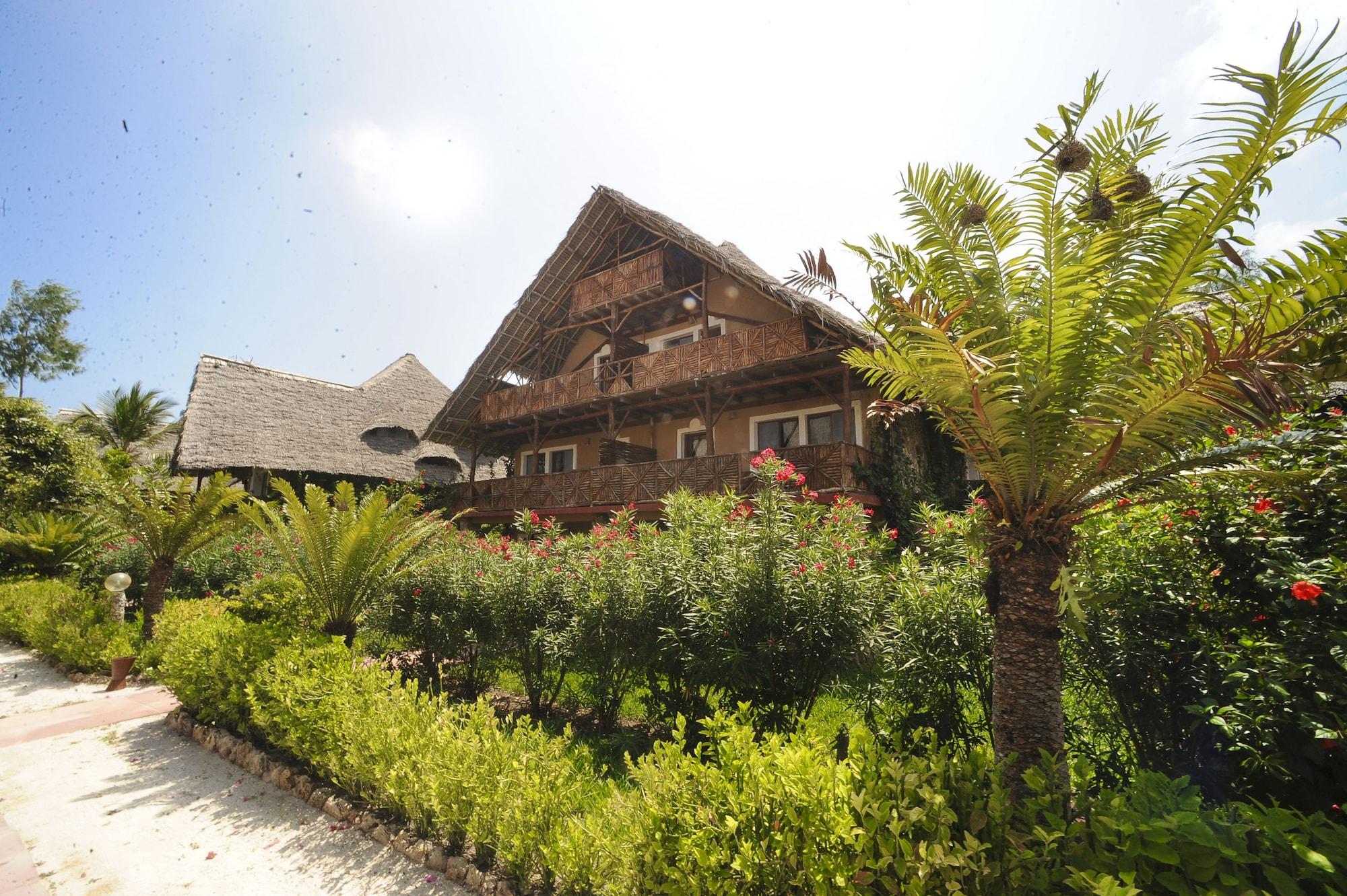 Palumboreef Beach Resort Уроа Екстериор снимка