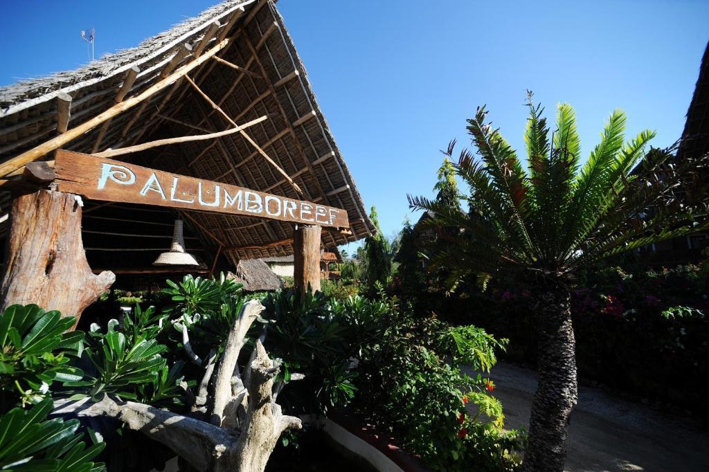 Palumboreef Beach Resort Уроа Екстериор снимка